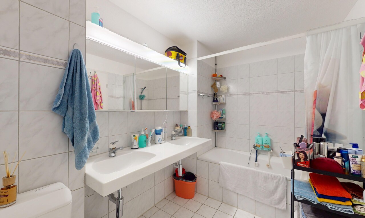 Helle 4.5-Zimmer-Wohnung mit Garten und Komfort - 11