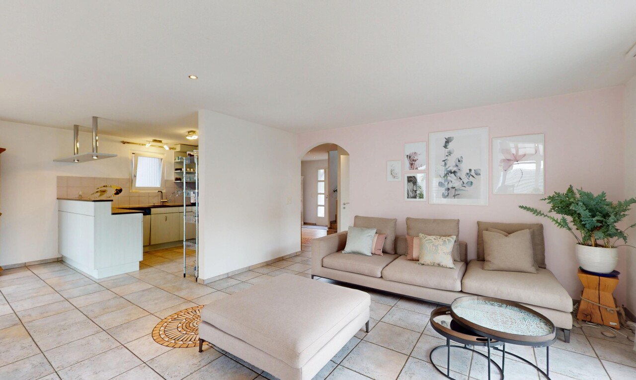 Wohnoase mit Naturpool - 5.5 Zimmer Einfamilienhaus in Buttwil - 1