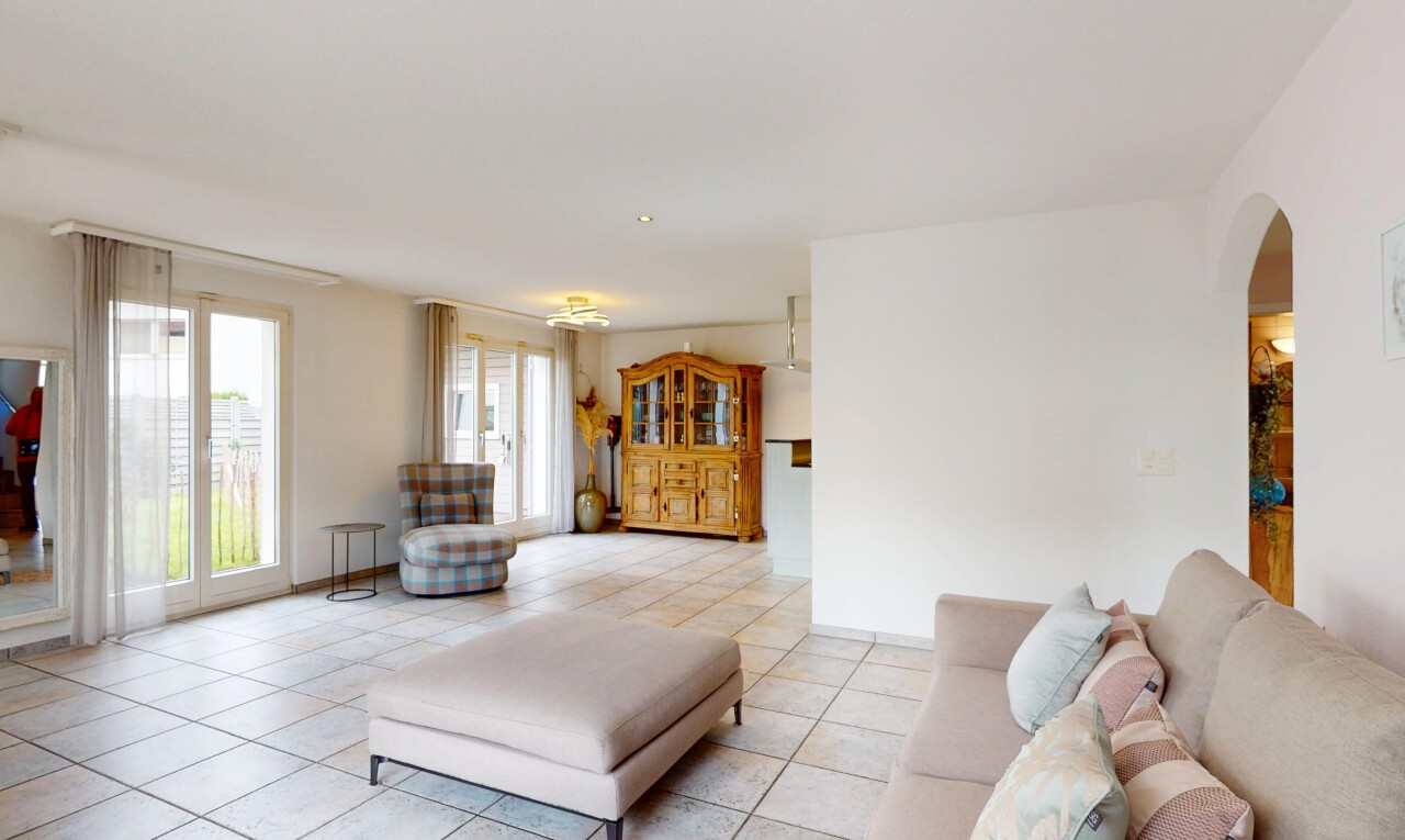Wohnoase mit Naturpool - 5.5 Zimmer Einfamilienhaus in Buttwil - 2