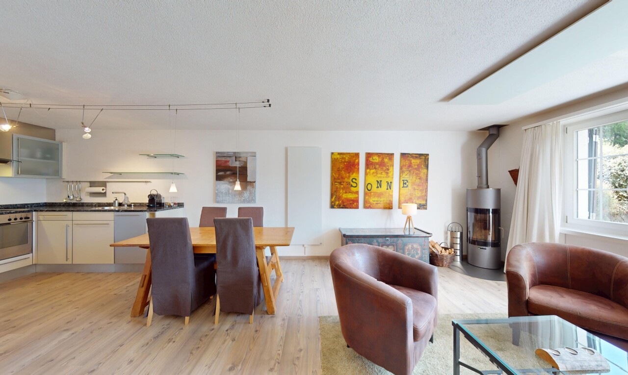 2.5-Zimmer-Wohnung mit Cheminée und Bergblick in Lenzerheide - 3