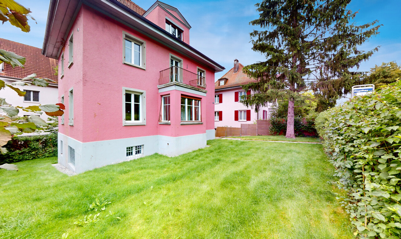 Grosszügiges Einfamilienhaus mit 7.5 Zimmern in Baden - 1