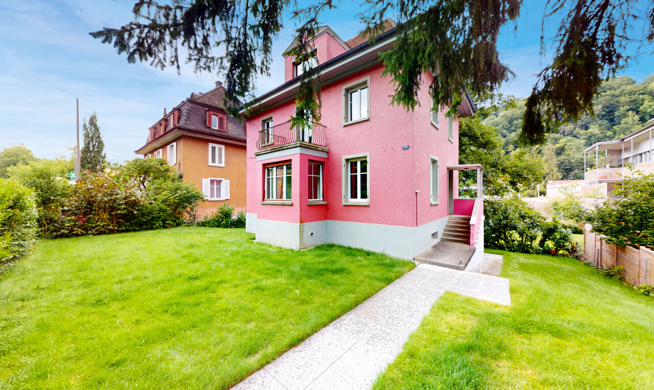 Grosszügiges Einfamilienhaus mit 7.5 Zimmern in Baden - 2