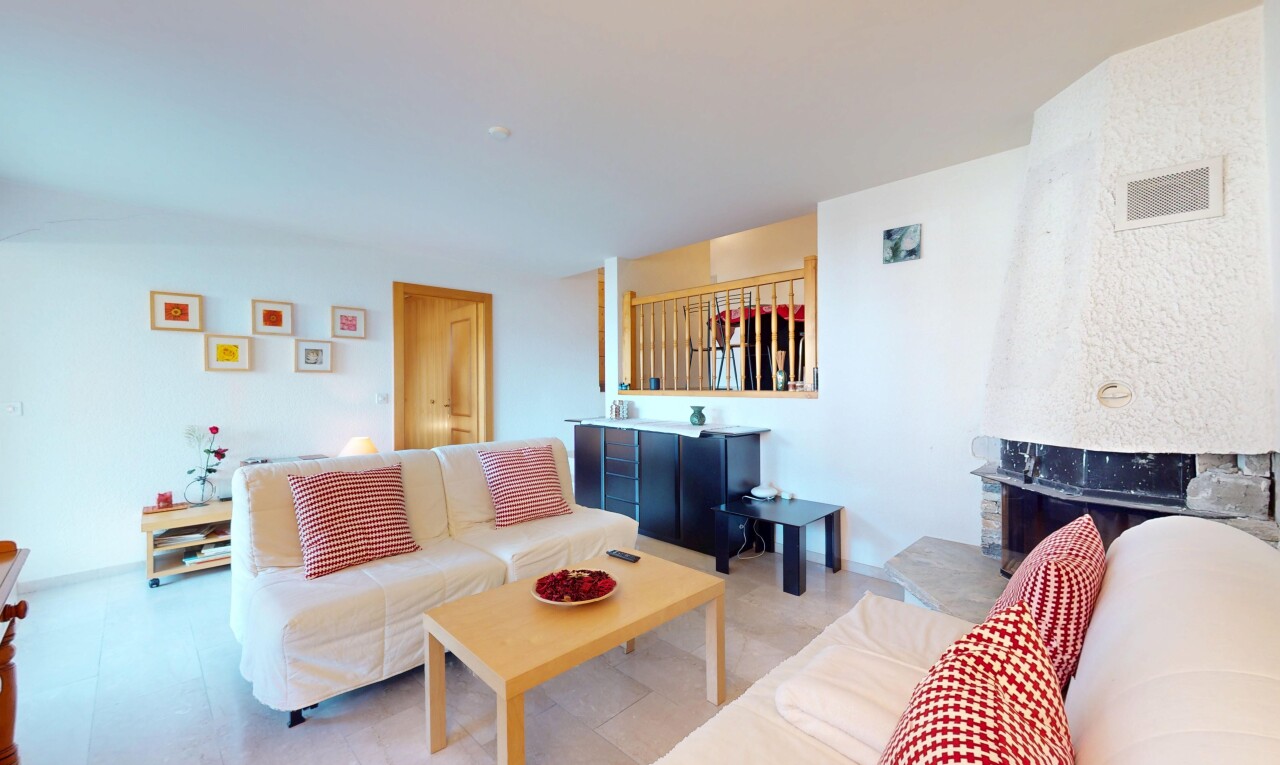 2,5-Zimmer-Gartenwohnung mit Hallenbad - 2
