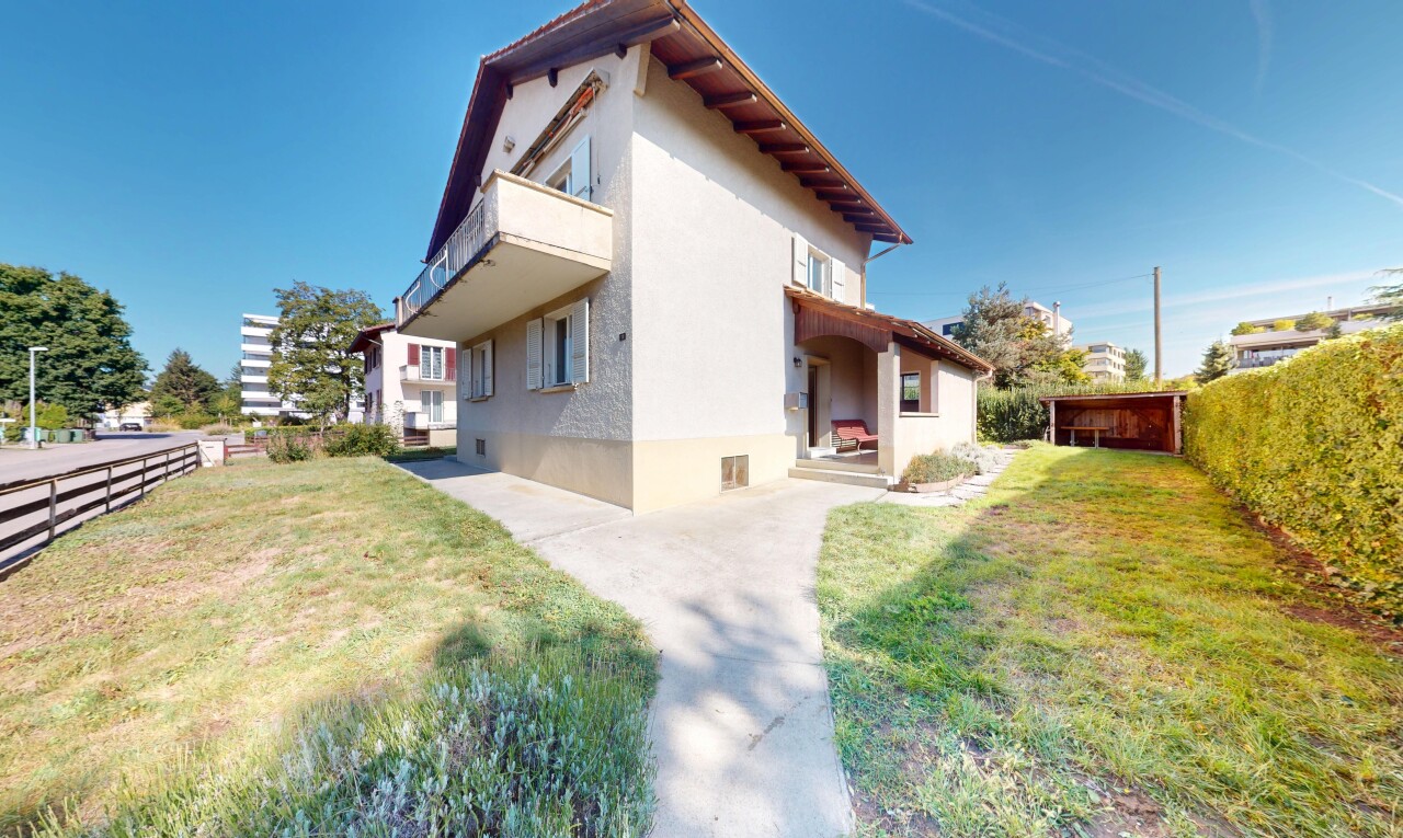 Grosses Potenzial an top Lage - Ihr neues Zuhause - 2