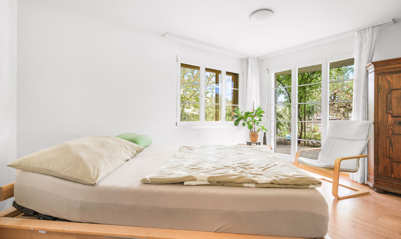 Lichtdurchflutetes Zuhause mit Galerie, Schwedenofen und Gartenidylle - 9