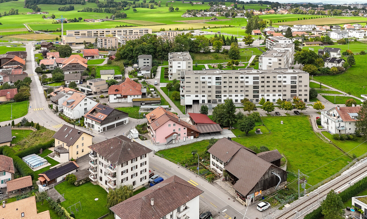 RENOVIERTE RENDITELIEGENSCHAFT IN RUHIGER LAGE NAHE DEM AUFSTREBENDEN - 4
