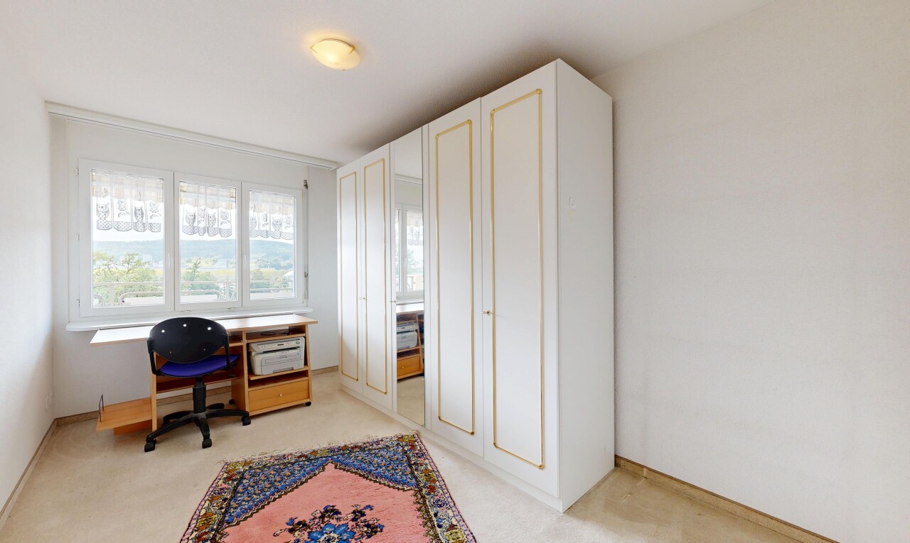 Helle 4.5-Zimmer-Wohnung mit schöner Aussicht in Oberengstringen - 9