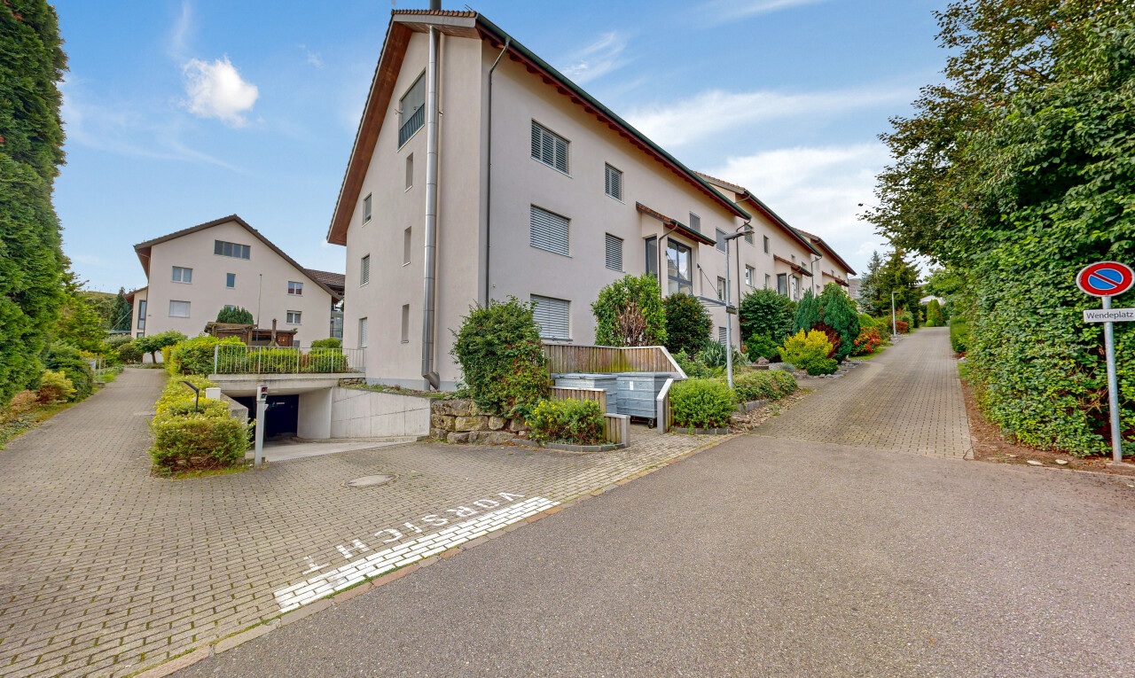 Helle 3.5 Zimmer-Wohnung mit Balkon und Tiefgarage in Lupfig AG - 0