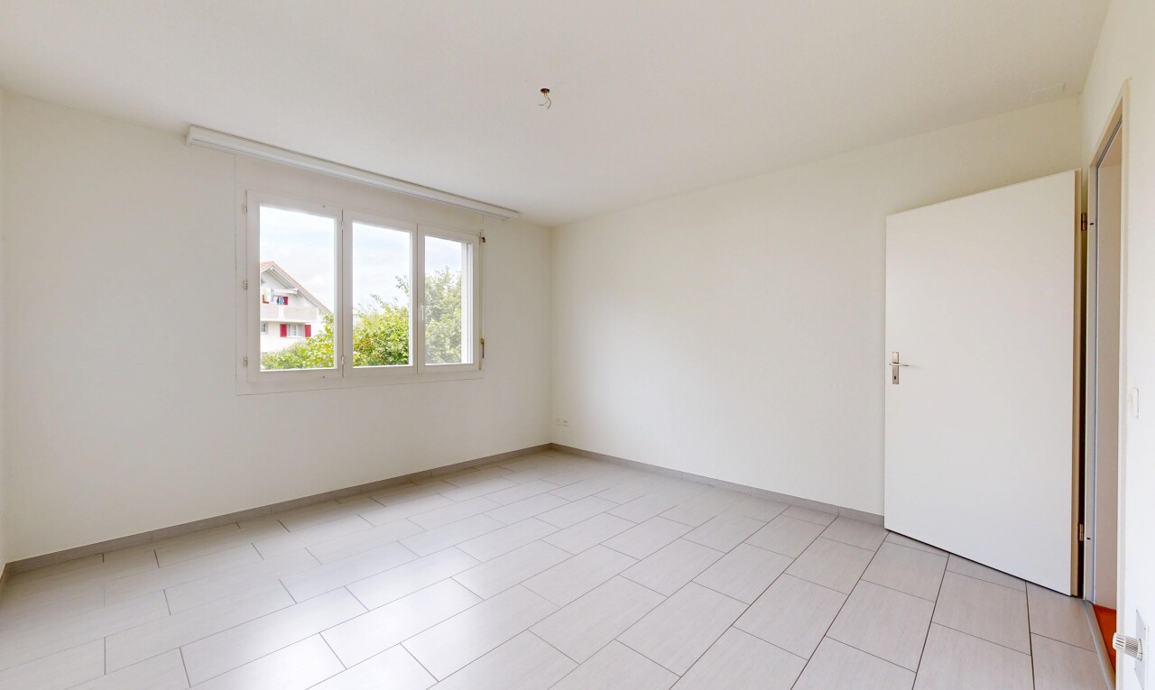 Helle 3.5 Zimmer-Wohnung mit Balkon und Tiefgarage in Lupfig AG - 8