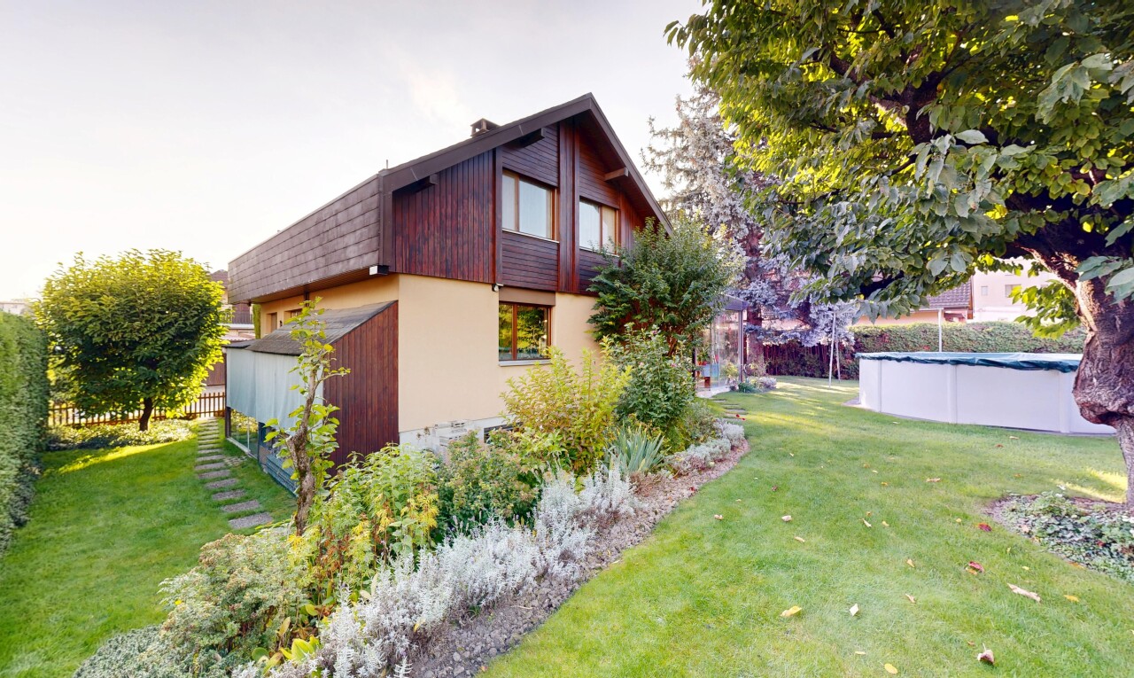 Helles Familienhaus mit Garten - 0