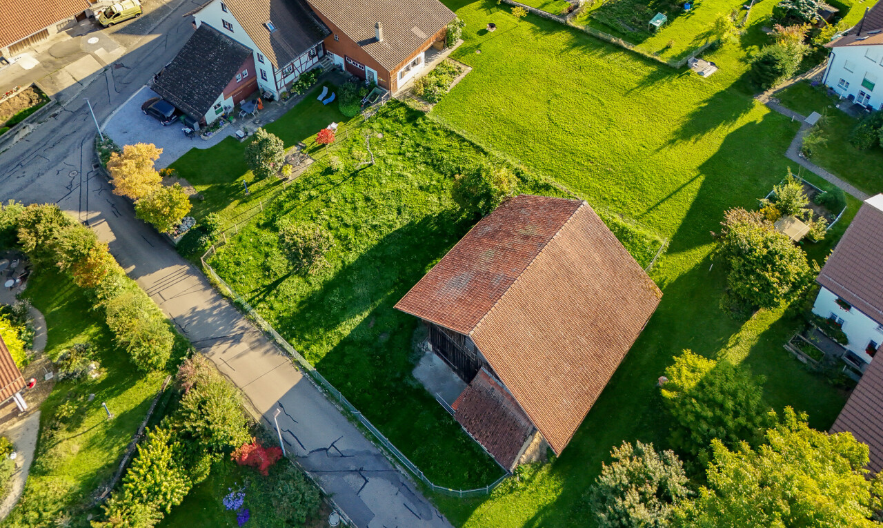 Sonniges Baugrundstück an ruhiger Lage in Buch am Irchel - 0