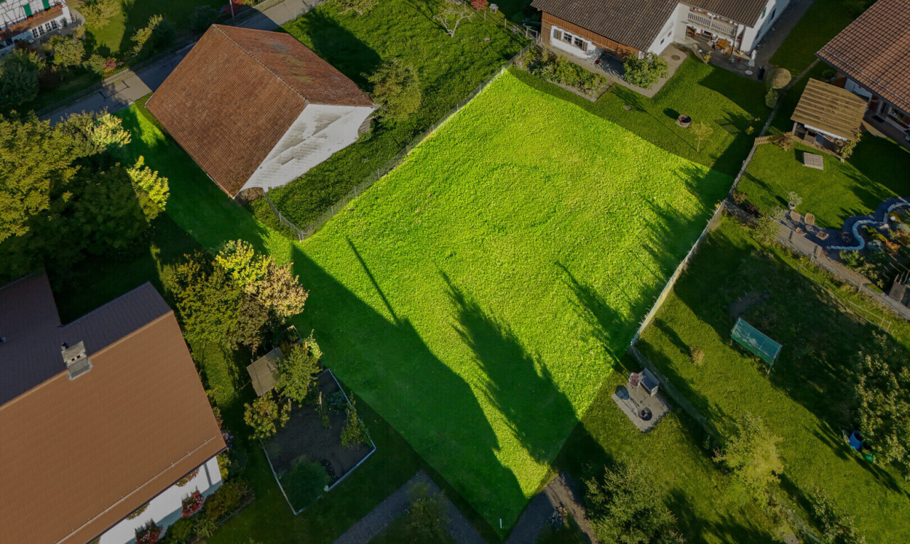 Sonniges Baugrundstück an ruhiger Lage in Buch am Irchel - 2