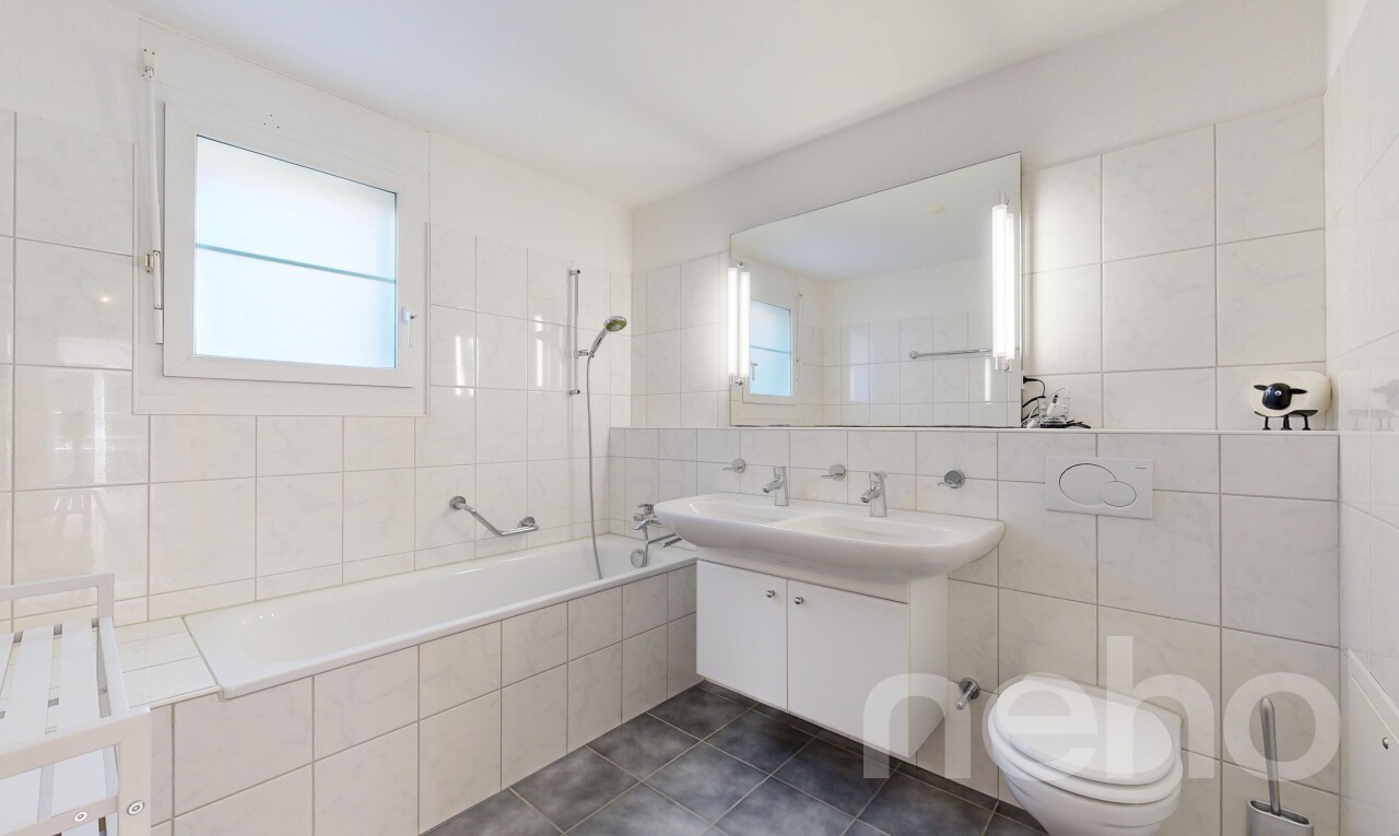 Gepflegtes 5.5-Zimmer Reiheneckhaus in Lufingen - 6