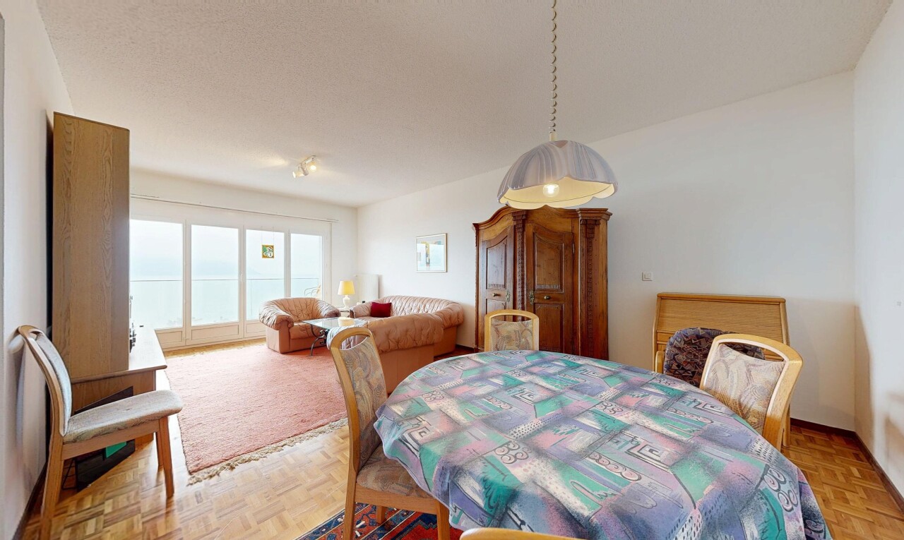 Montreux – Charmante 2.5-Zimmer-Wohnung mit grossem Balkon - 3