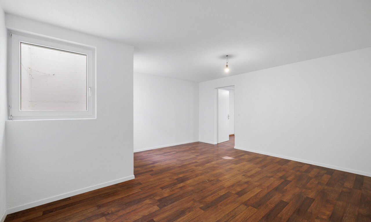 Wunderschöne 7.5-Zimmer Doppelhaushälfte im Grünen - 9