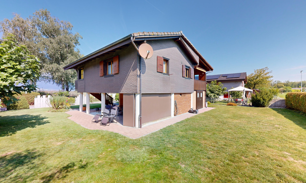 Charmantes 2.5-Zimmer Chalet mit Seeblick - 0