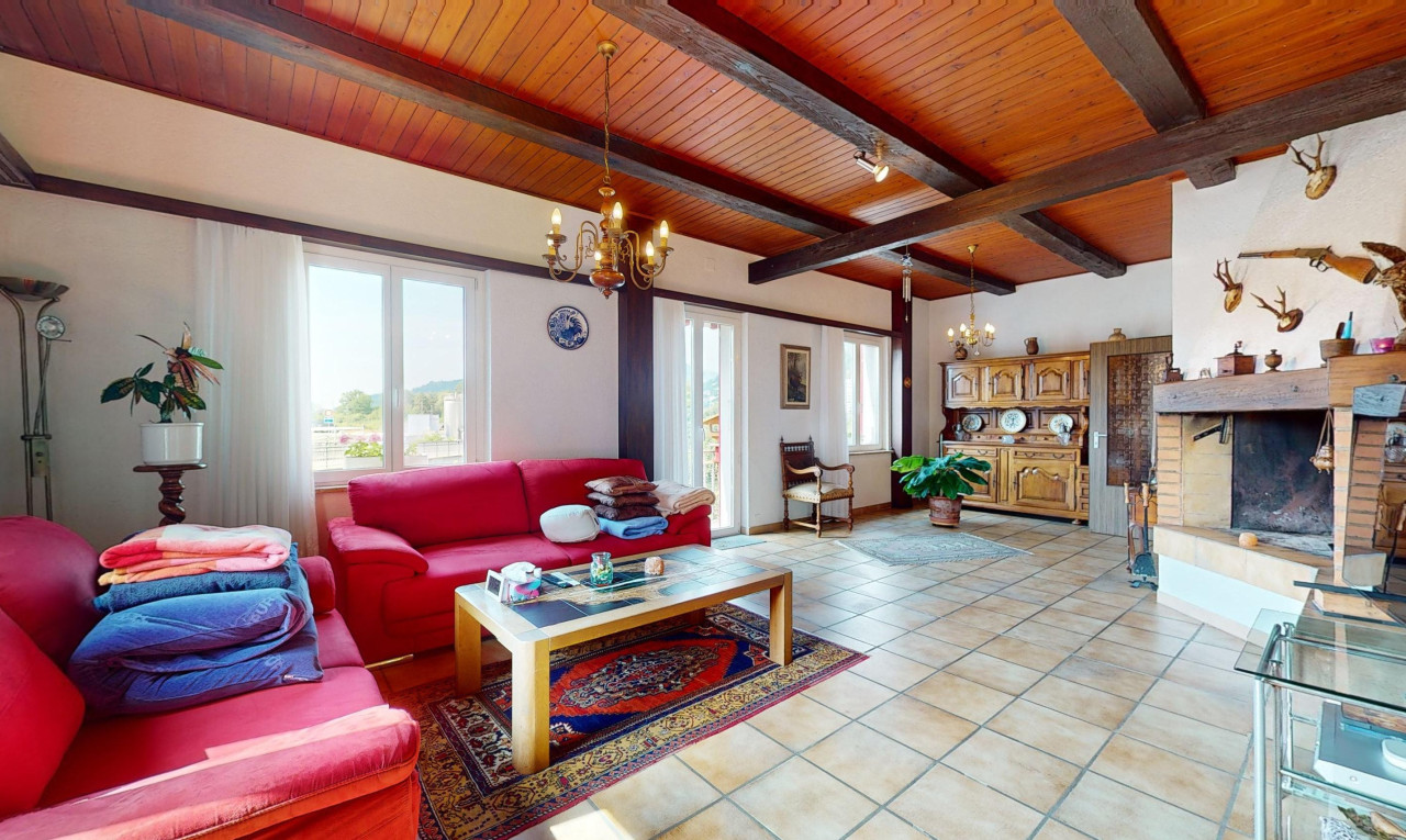 Centrally Located 9.5‑Room Detached House with Great Potential - 6