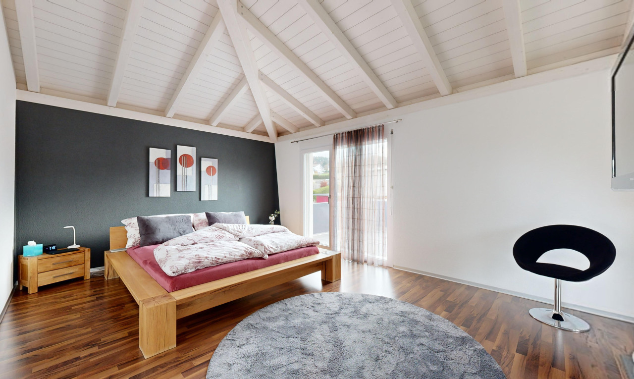 Modern and Bright House with Pool, Peaceful Setting Guaranteed - 8