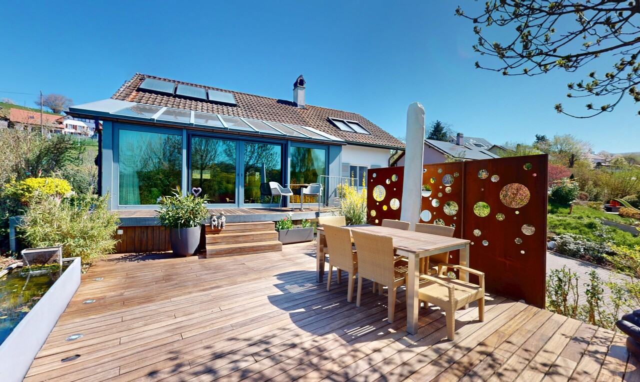 House with an additional independent apartment in a green setting - 9