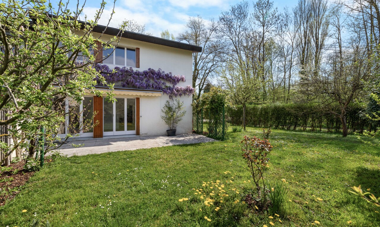 A Family Home to Reimagine – Where Tranquillity, Garden and Light Meet - 0