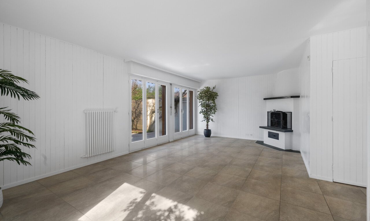 A Family Home to Reimagine – Where Tranquillity, Garden and Light Meet - 11
