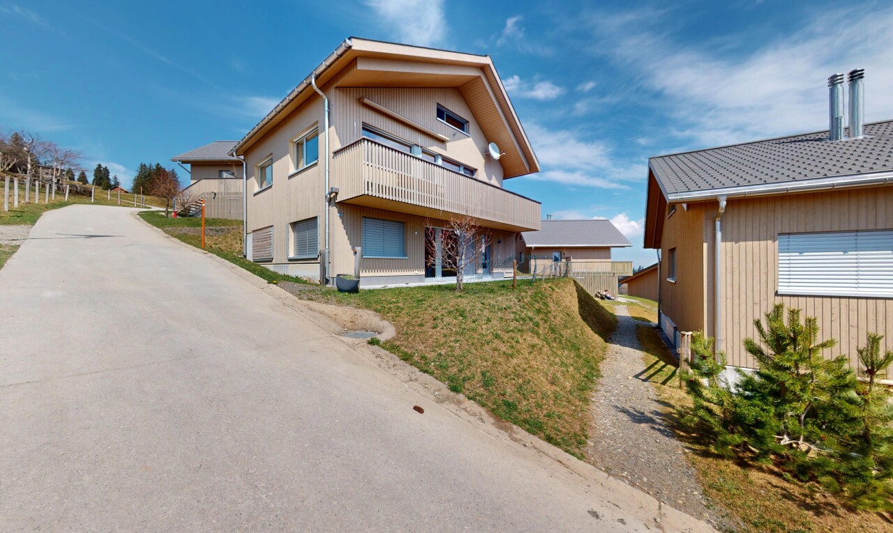 Möblierte, sonnige 4,5 Zimmer-Maisonettewohnung auf Rigi Kaltbad-First - 0