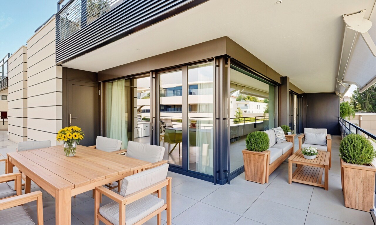 High-end apartment with a large 105 m² wraparound terrace - 8