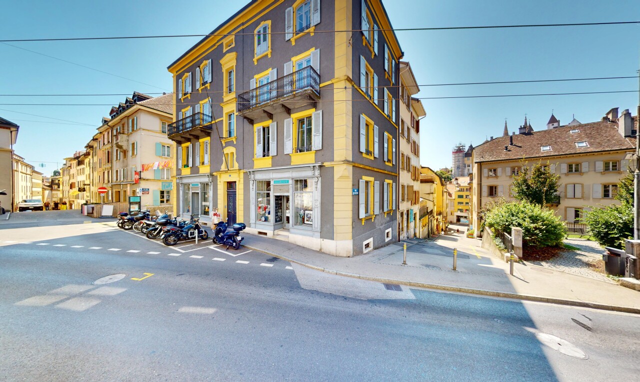 Immeuble mixte in à Neuchâtel - 0