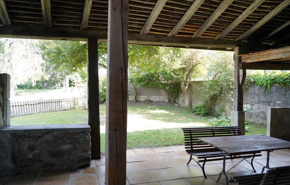 Maison mitoyenne médiane in à Sullens - 2