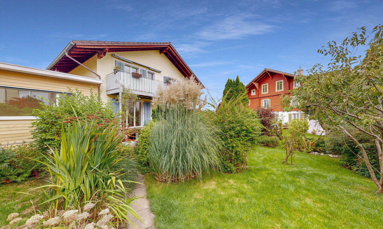 Einfamilienhaus mit Dachwohnung, ideal als 3-Generationenhaus - 0