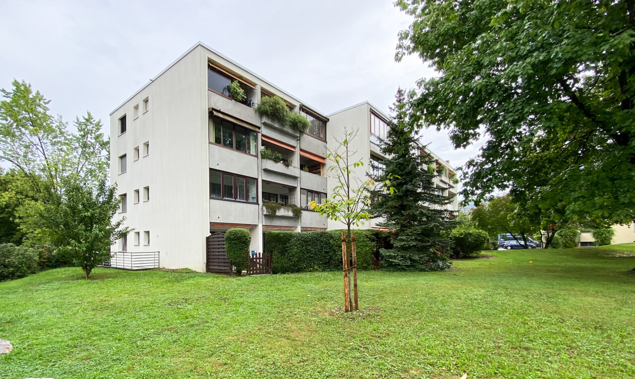 Maisonettewohnung mit 2 Balkonen, Garage und Aussicht ins Grüne - 0