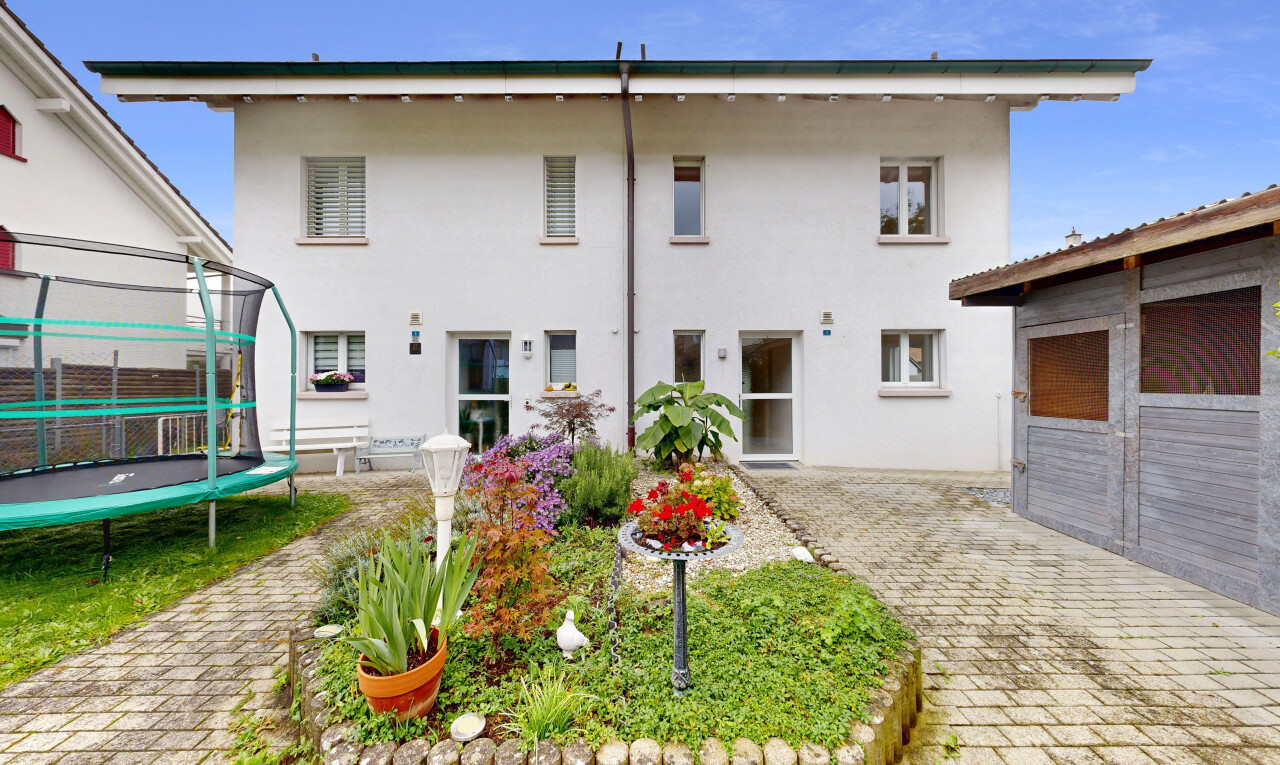 Familienfreundliches 5.5-Zimmer-Doppelhaus an ruhiger Lage - 0