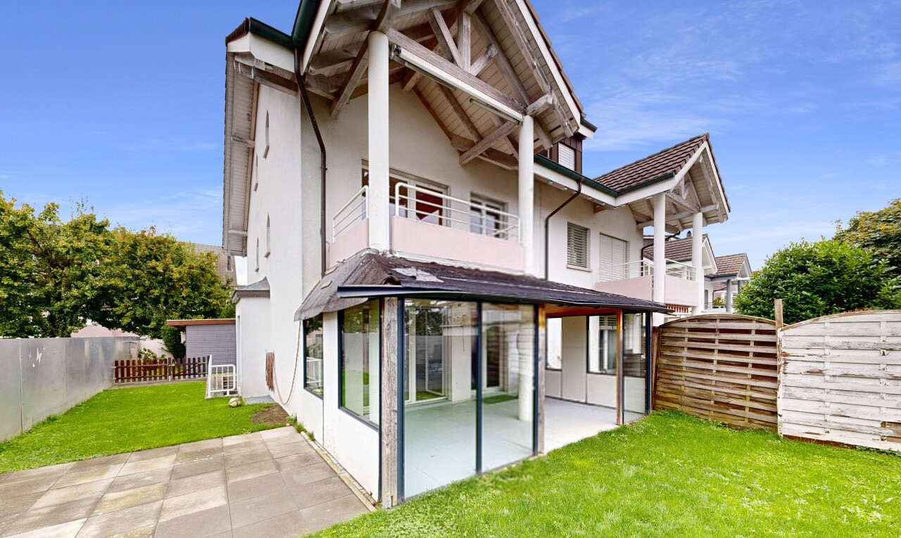 Familienfreundliches 5.5-Zimmer-Doppelhaus an ruhiger Lage - 2