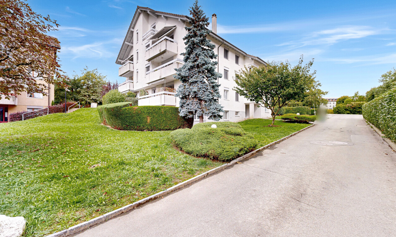Beautiful investment property with 11 units – all rented. - 1
