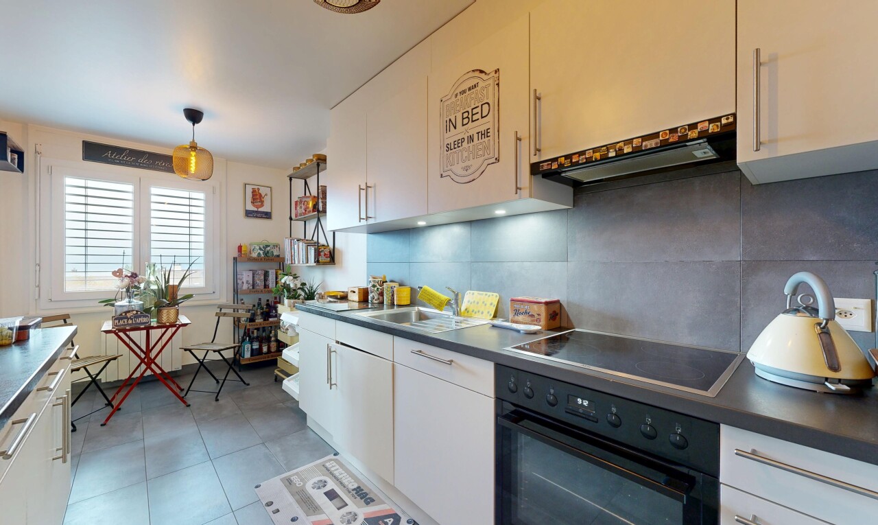 Beautiful investment property with 11 units – all rented. - 9