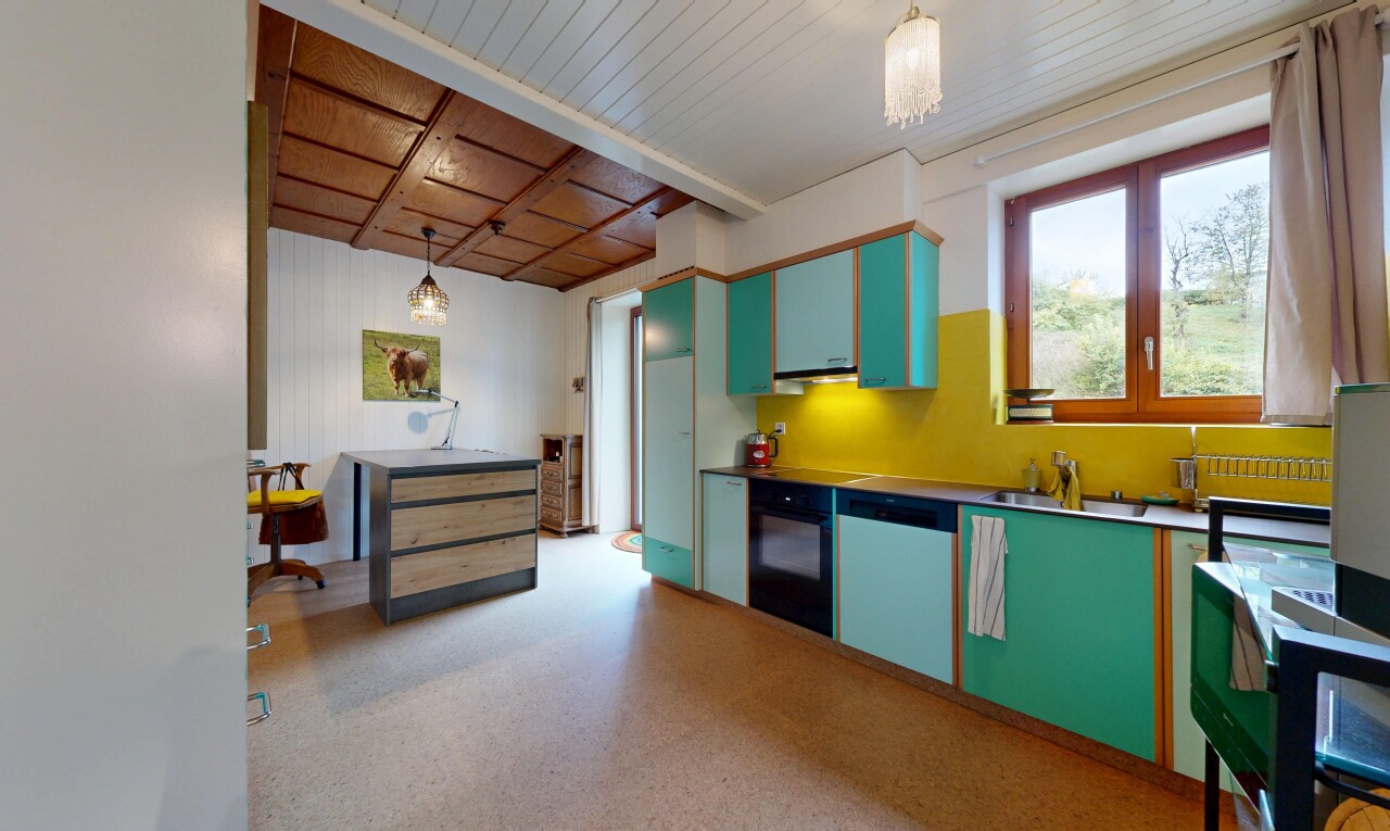 Renoviertes Familienhaus mit Garten und privater Garage - 1