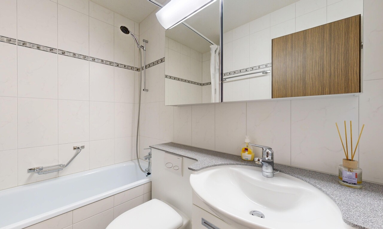 2.5-Zimmer-Wohnung mit Balkon und Bergsicht in Cunter - 6