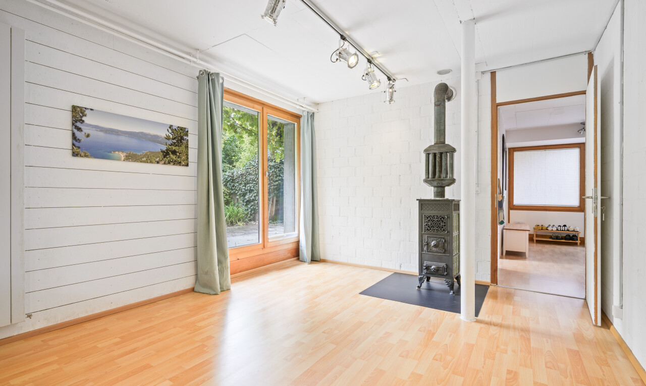 5-Zimmer-Eckhaus mit Schwimmteich, Pergola und Privatsphäre - 11
