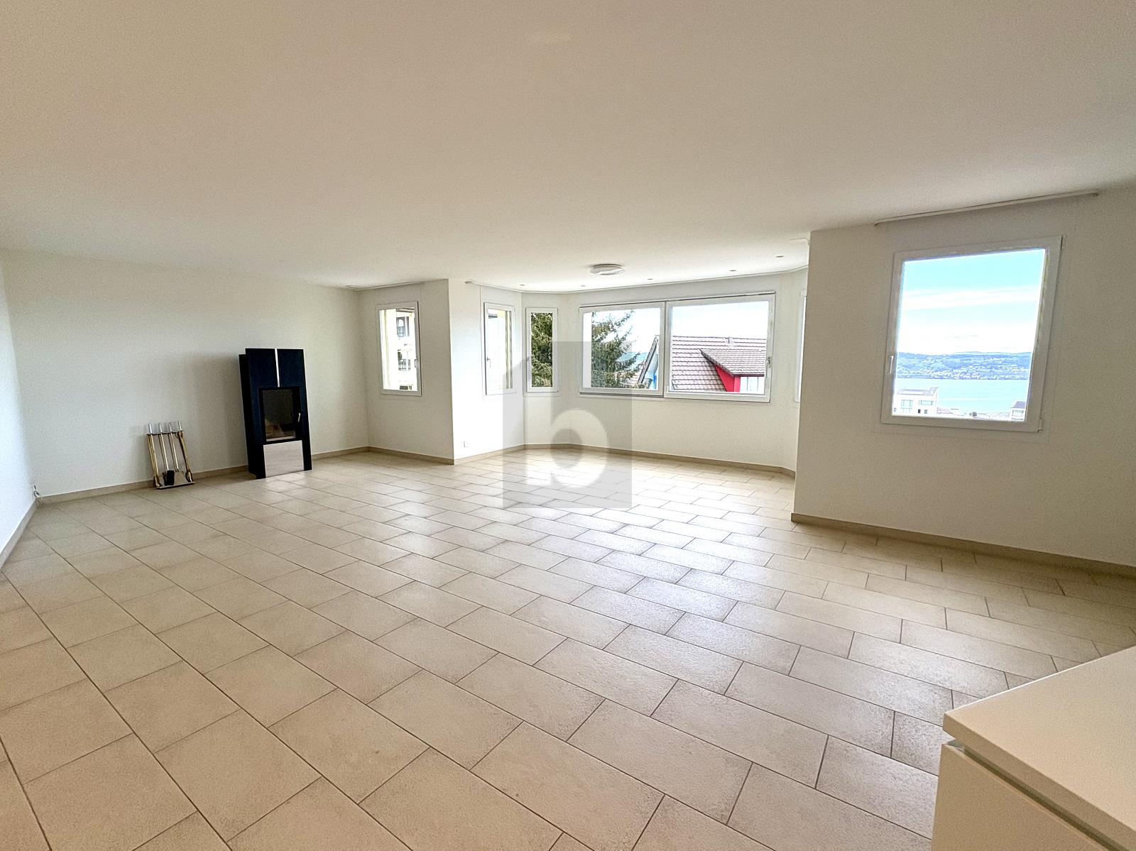 ZENTRALE LAGE MIT WUNDERBARER AUSSICHT - 2