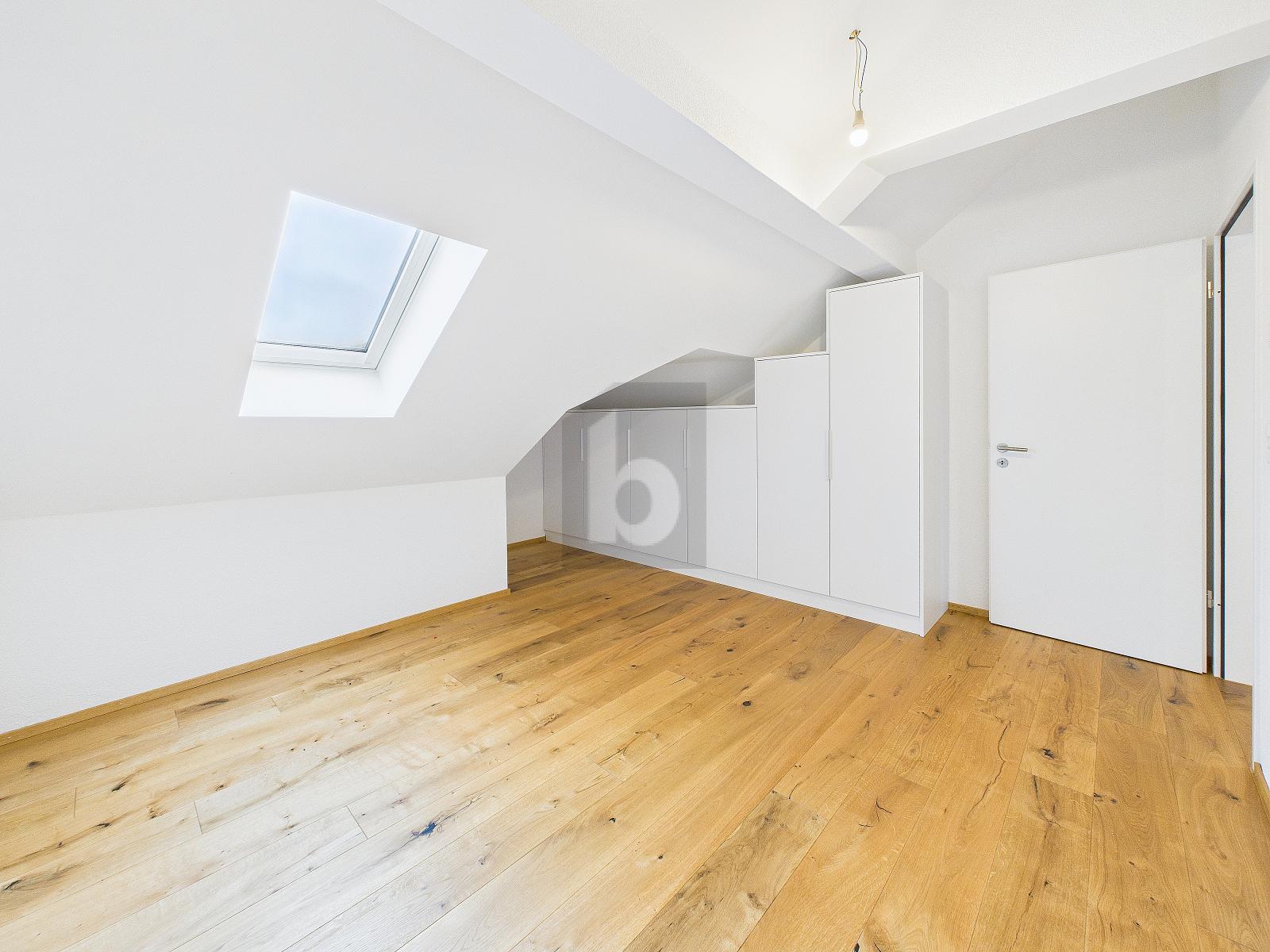 NEUBAU MIT KLEIDERSCHRÄNKEN IN JEDEN ZIMMER - 4