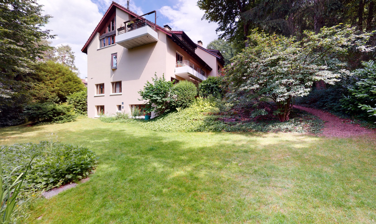 Grosszügige 6.5-Zimmer Maisonettewohnung mit grossem Garten - 0
