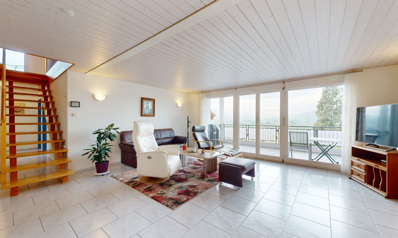 Dachwohnung mit fantastischer Bergsicht - 0