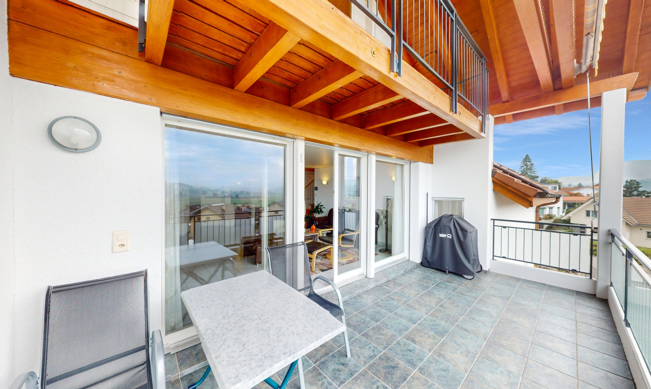 Dachwohnung mit fantastischer Bergsicht - 2