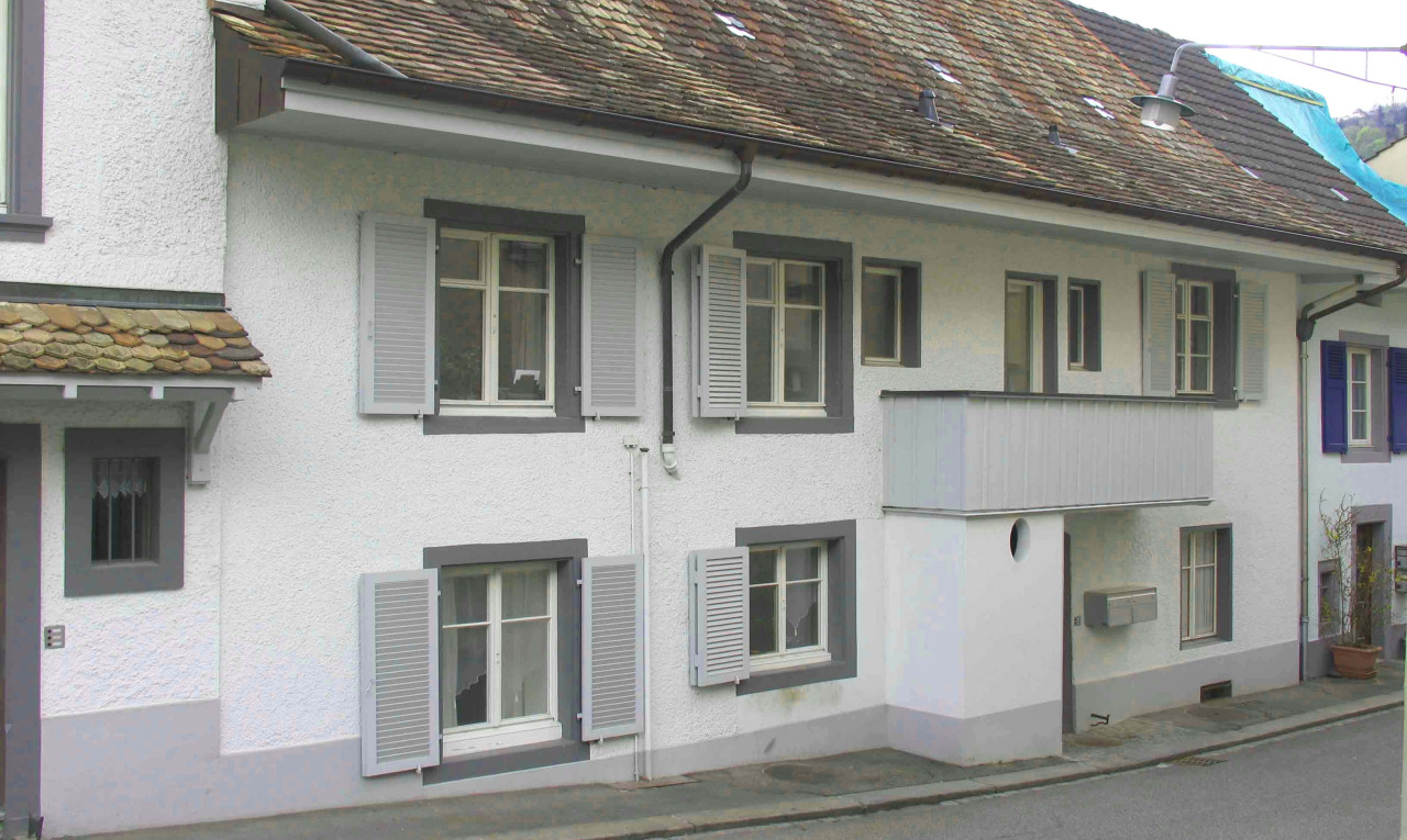 Vollvermietetes Mehrfamilienhaus mit Garage und Aussenparkplätzen - 3