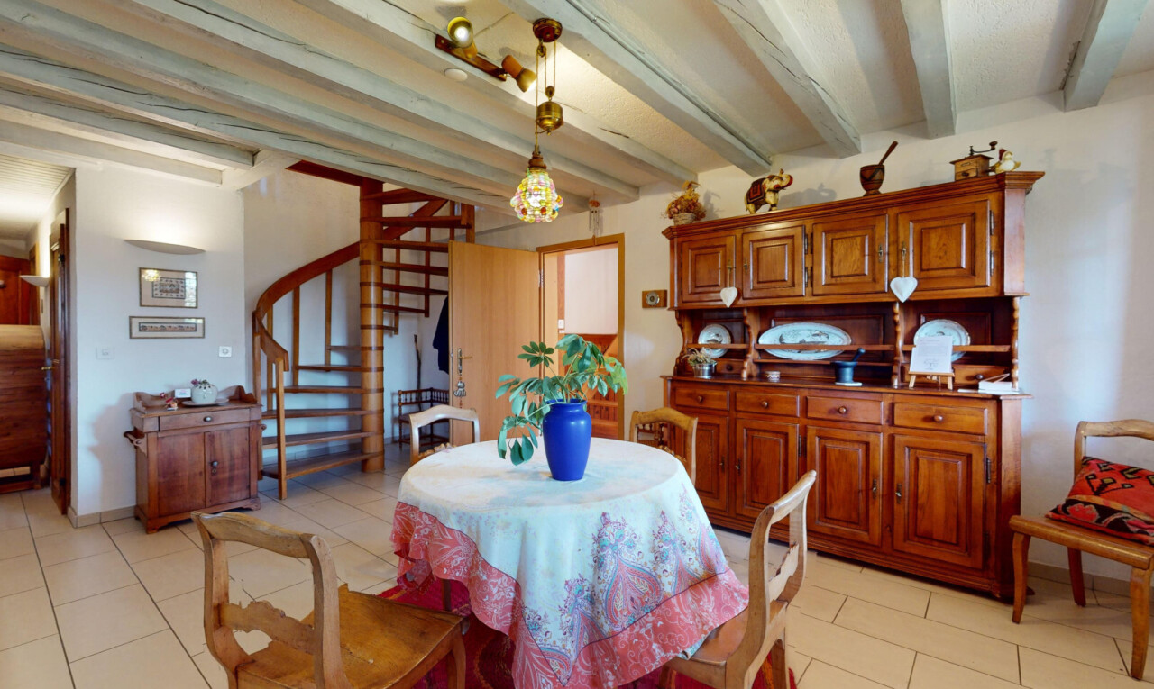 Aussergewöhnliche 5.5-Zimmer-Maisonette in naturnaher Umgebung - 11