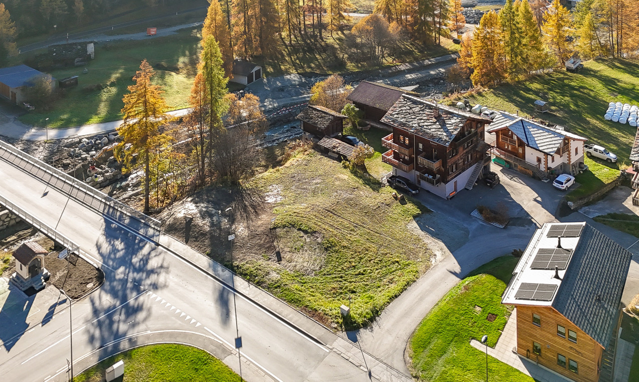 Seltenes und Ideal Gelegenes Grundstück in Haudères - 0