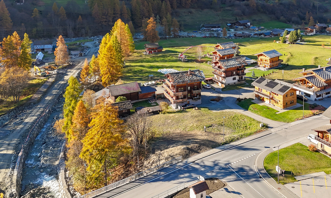 Seltenes und Ideal Gelegenes Grundstück in Haudères - 4