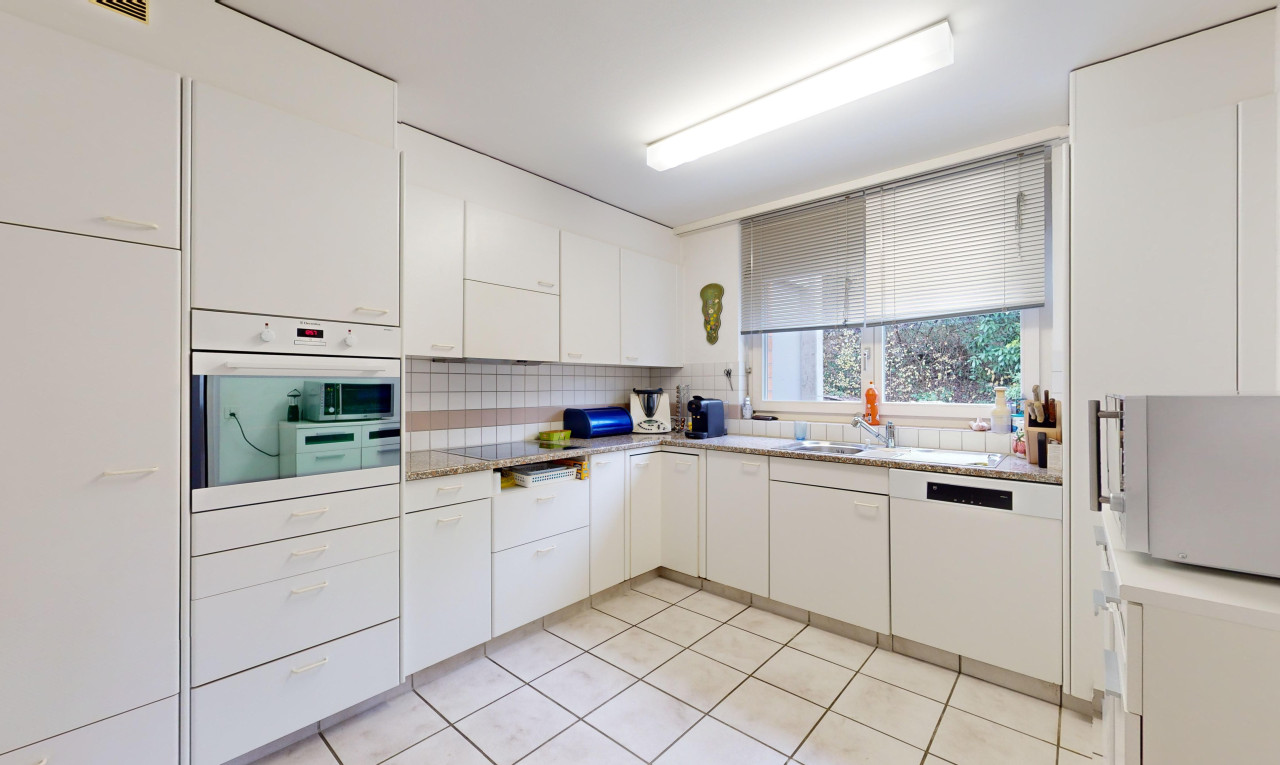 Grosszügige 6.5-Zimmer-Doppelhaushälfte - 6