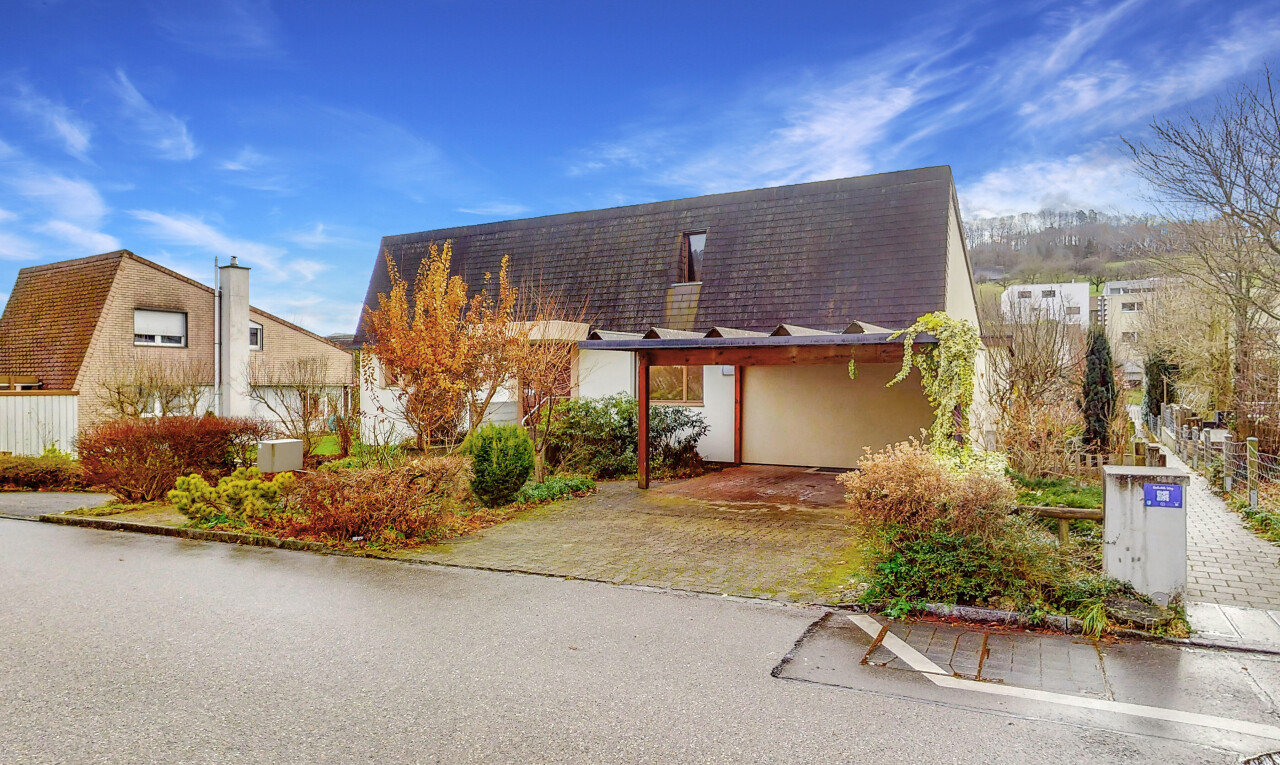 Freistehendes Einfamilienhaus auf 1'135 m² Grundstück an ruhiger Lage - 0