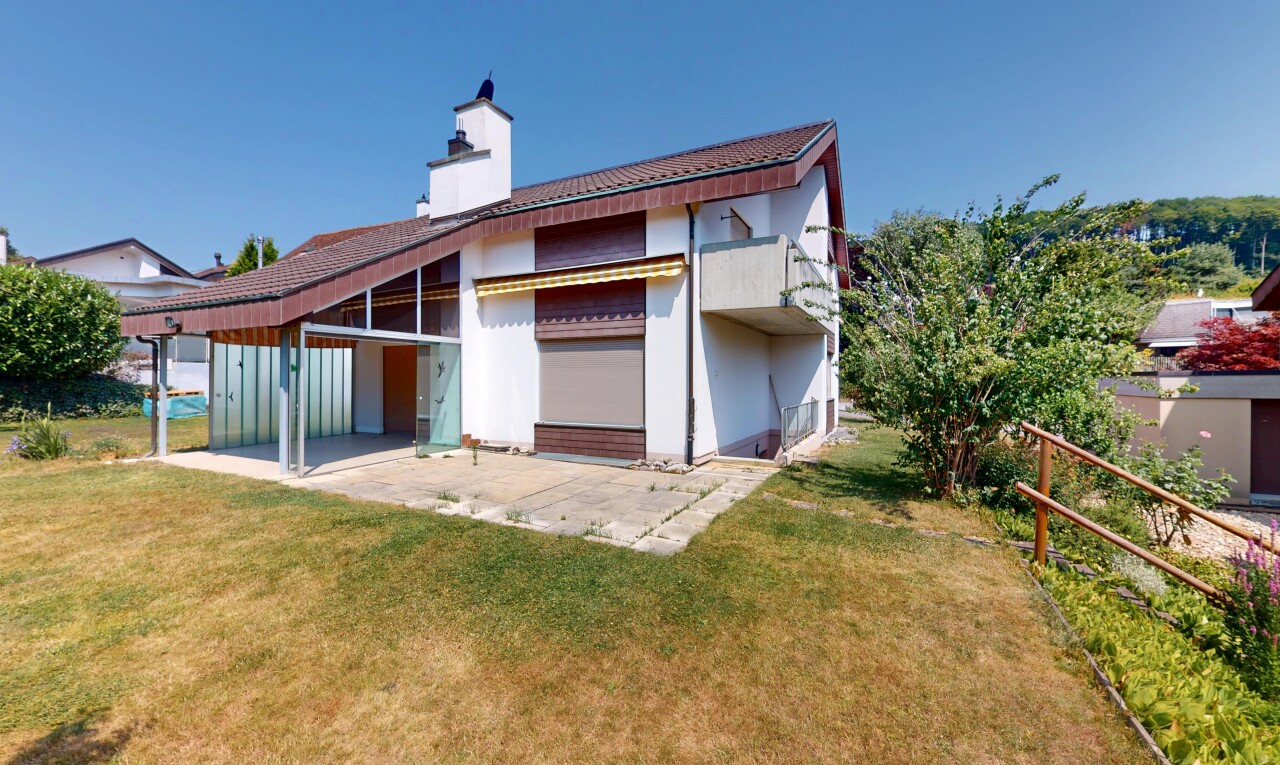 Geräumiges Einfamilienhaus an ruhiger Lage mit grossem Umschwung - 4